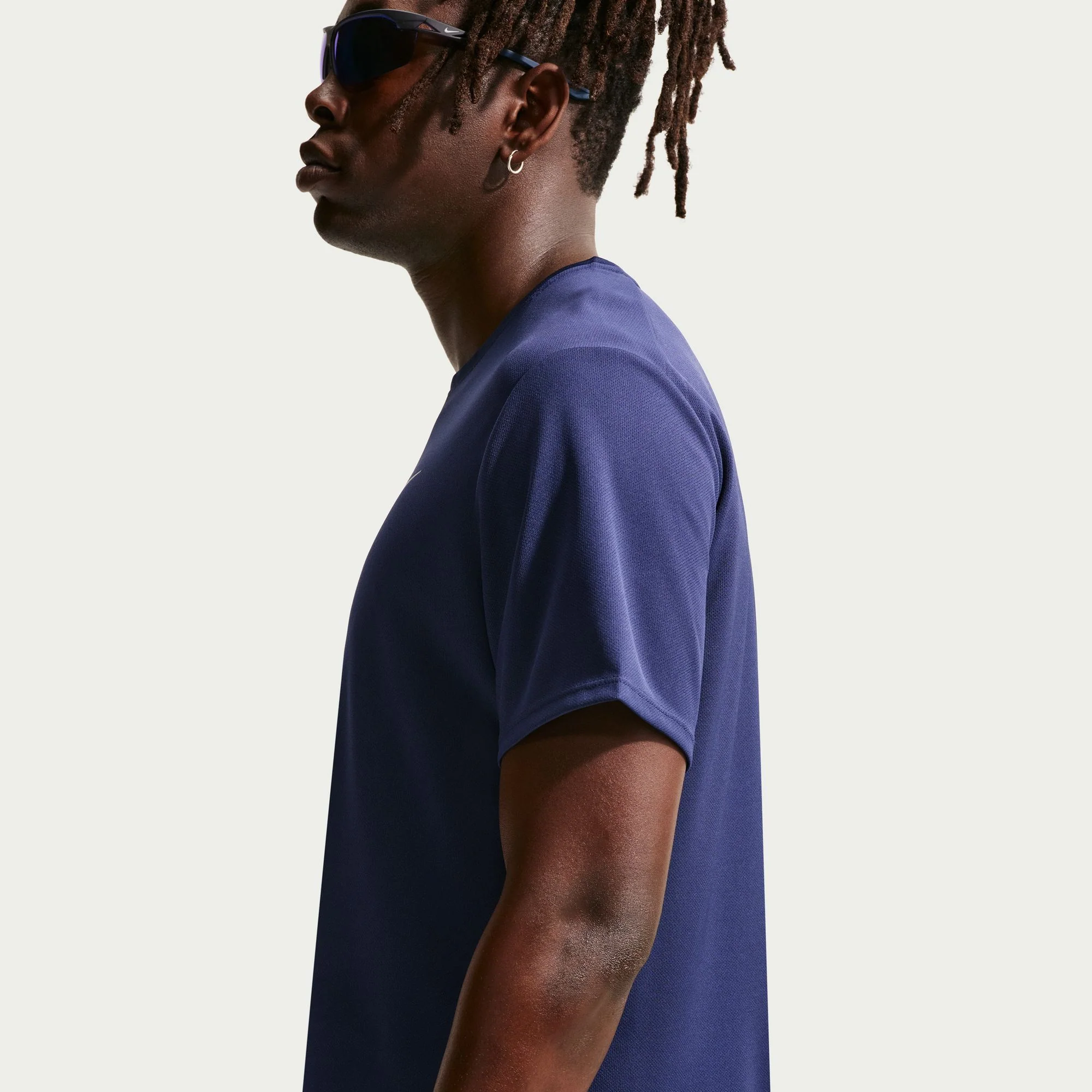 DRI-FIT UV MILER חולצת ריצה - Image 4