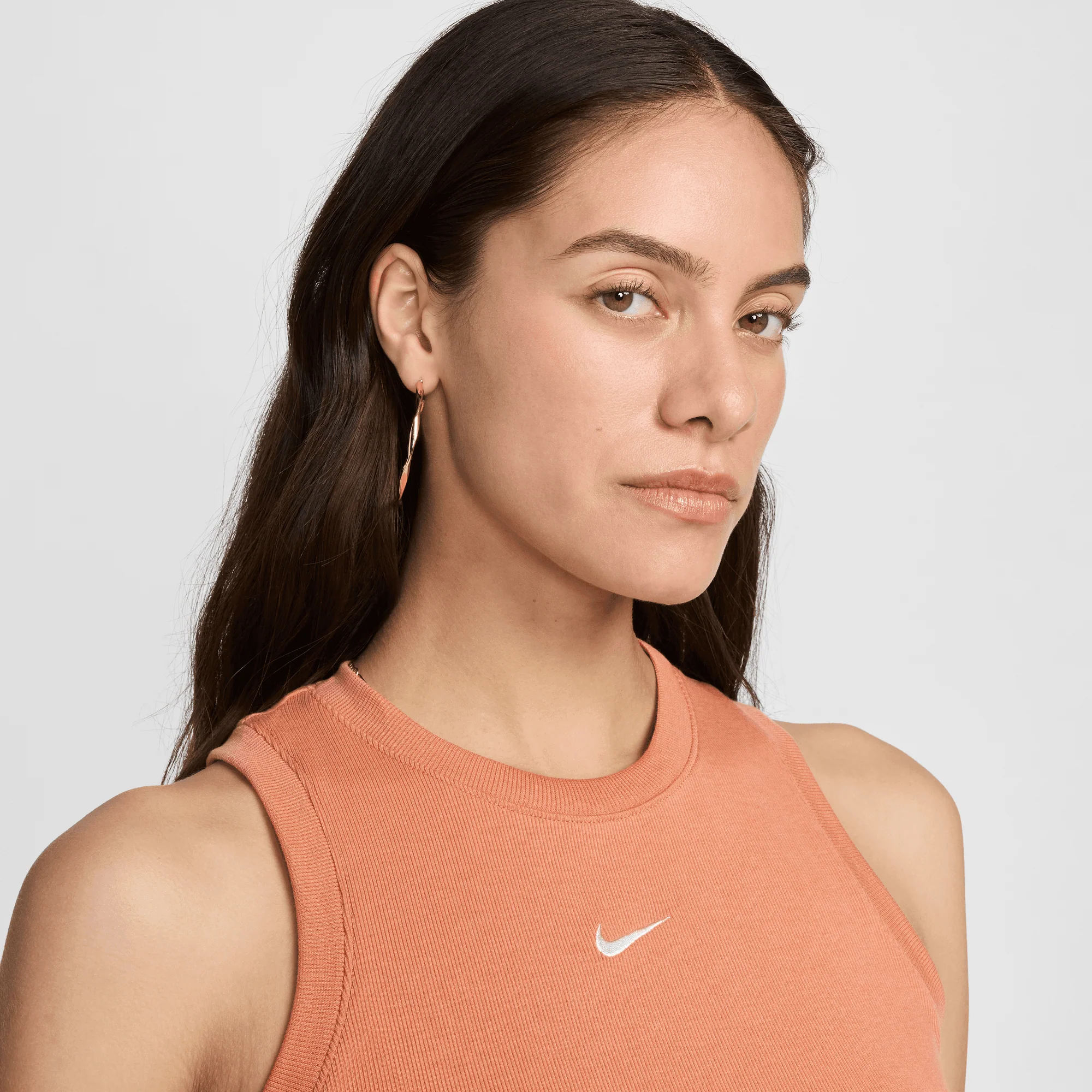 SPORTSWEAR CHILL KNIT טופ ריב - Image 2